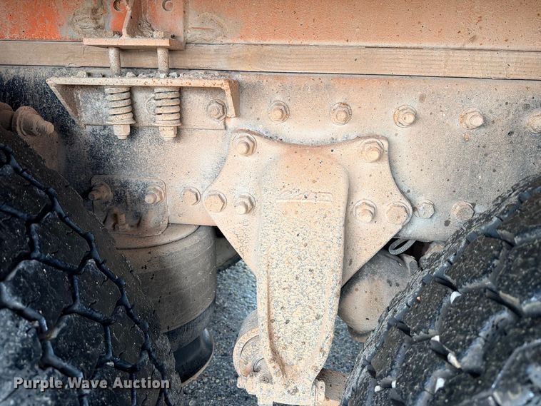 image for item ED5411 2013 Freightliner Business Class M2 fuel truck