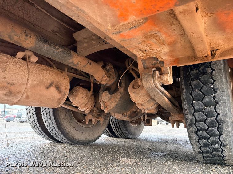 image for item ED5411 2013 Freightliner Business Class M2 fuel truck