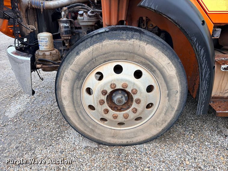 image for item ED5411 2013 Freightliner Business Class M2 fuel truck