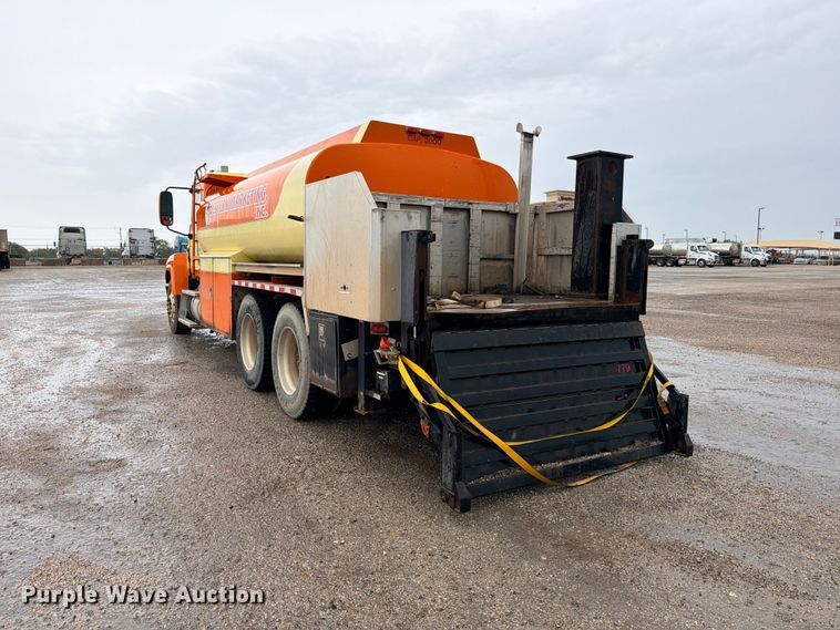 image for item ED5412 2013 Mack CHU613 fuel truck