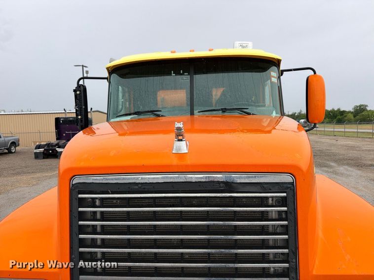 image for item ED5412 2013 Mack CHU613 fuel truck