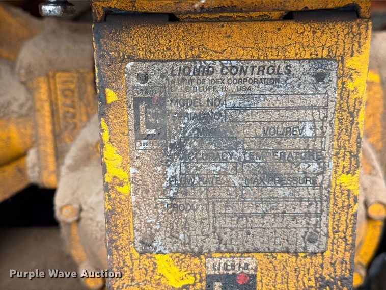 image for item ED5412 2013 Mack CHU613 fuel truck