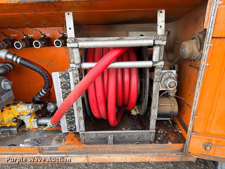 image for item ED5412 2013 Mack CHU613 fuel truck