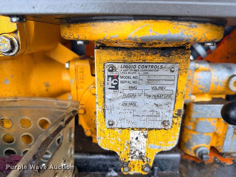 image for item ED5412 2013 Mack CHU613 fuel truck