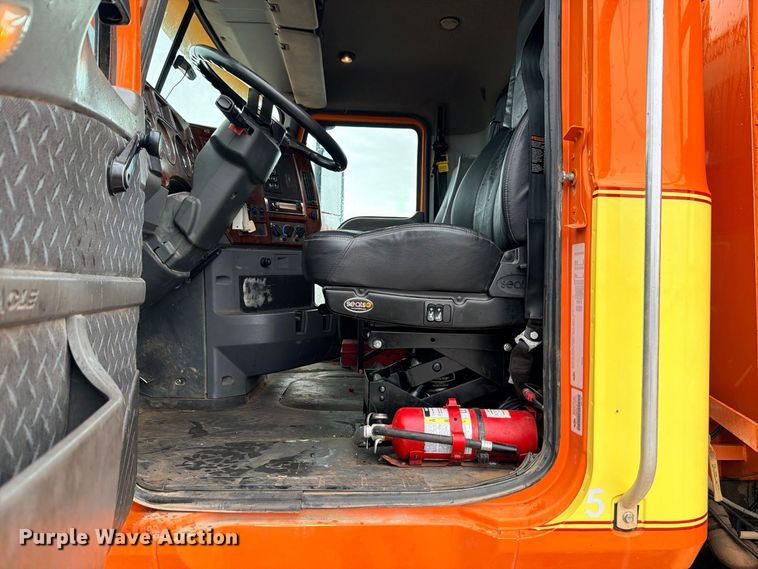 image for item ED5412 2013 Mack CHU613 fuel truck