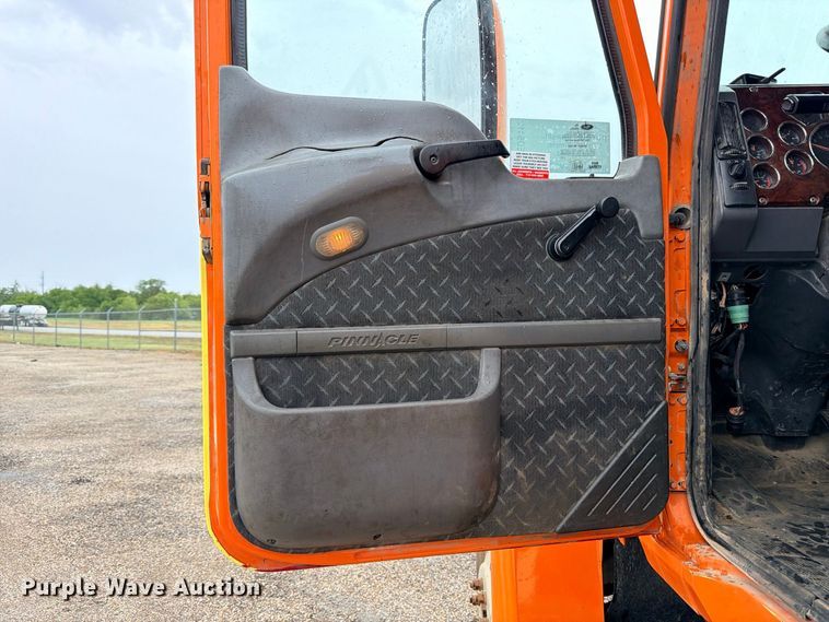image for item ED5412 2013 Mack CHU613 fuel truck