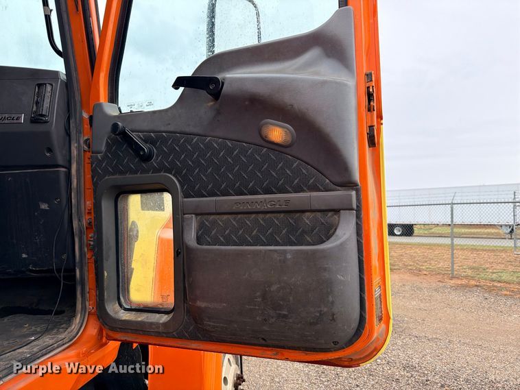 image for item ED5412 2013 Mack CHU613 fuel truck
