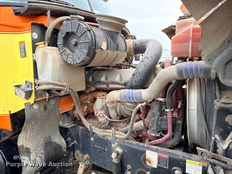 image for item ED5412 2013 Mack CHU613 fuel truck