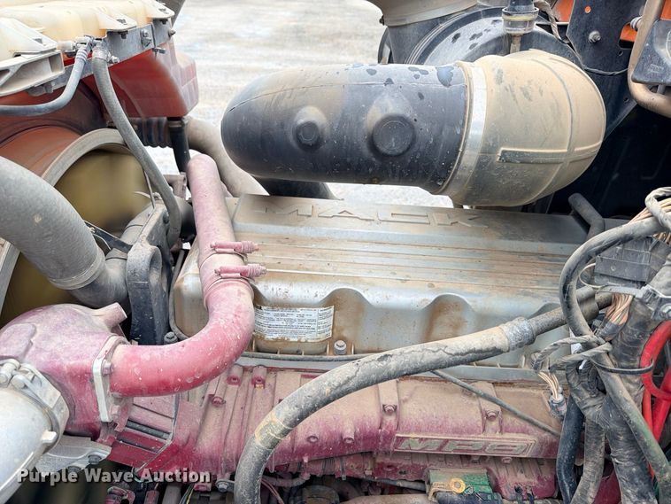 image for item ED5412 2013 Mack CHU613 fuel truck