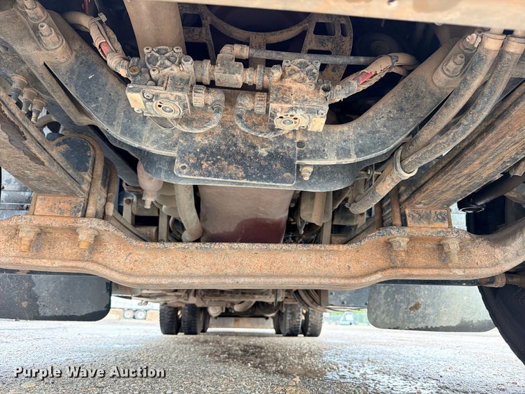 image for item ED5412 2013 Mack CHU613 fuel truck