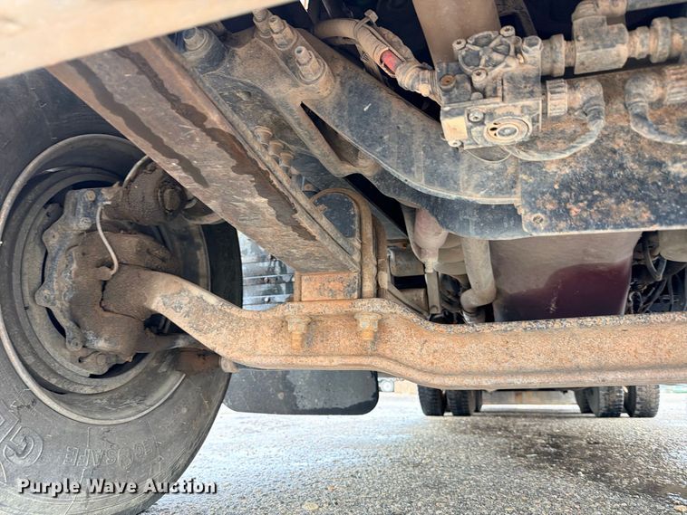 image for item ED5412 2013 Mack CHU613 fuel truck