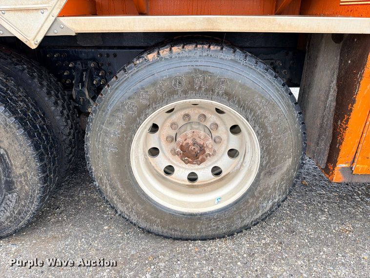 image for item ED5412 2013 Mack CHU613 fuel truck