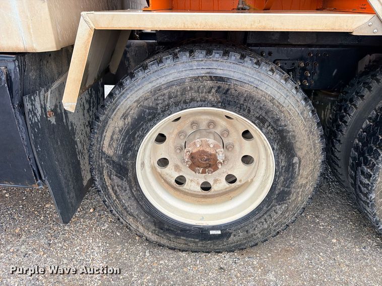 image for item ED5412 2013 Mack CHU613 fuel truck