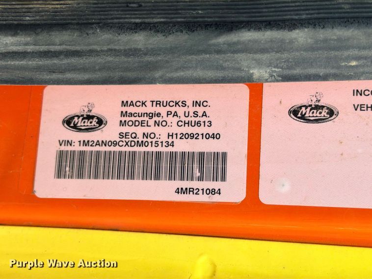 image for item ED5412 2013 Mack CHU613 fuel truck