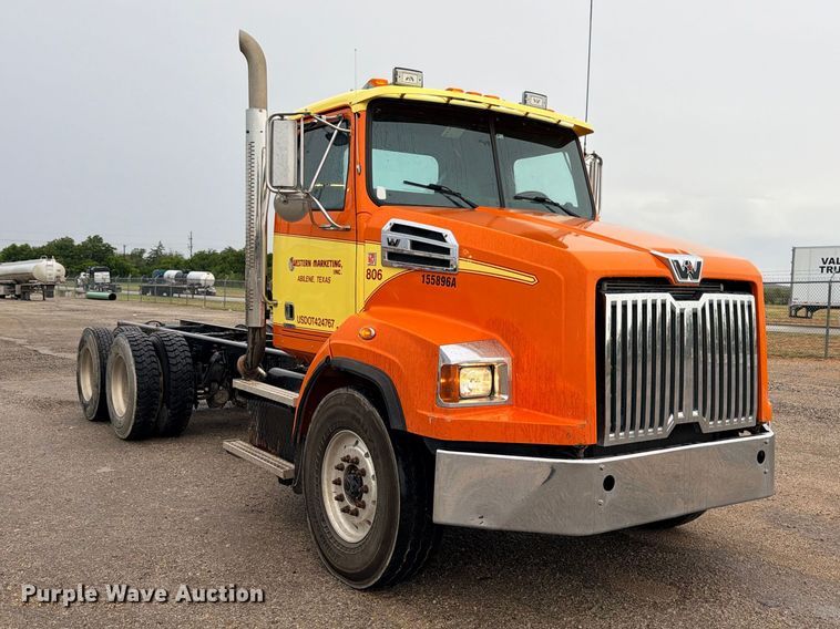 image for item ED5415 2015 Western Star 4700SB truck cab and chassis