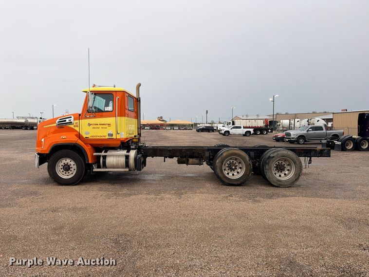 image for item ED5415 2015 Western Star 4700SB truck cab and chassis