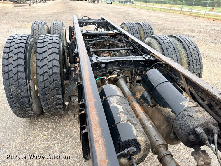 image for item ED5415 2015 Western Star 4700SB truck cab and chassis