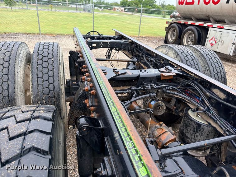 image for item ED5415 2015 Western Star 4700SB truck cab and chassis