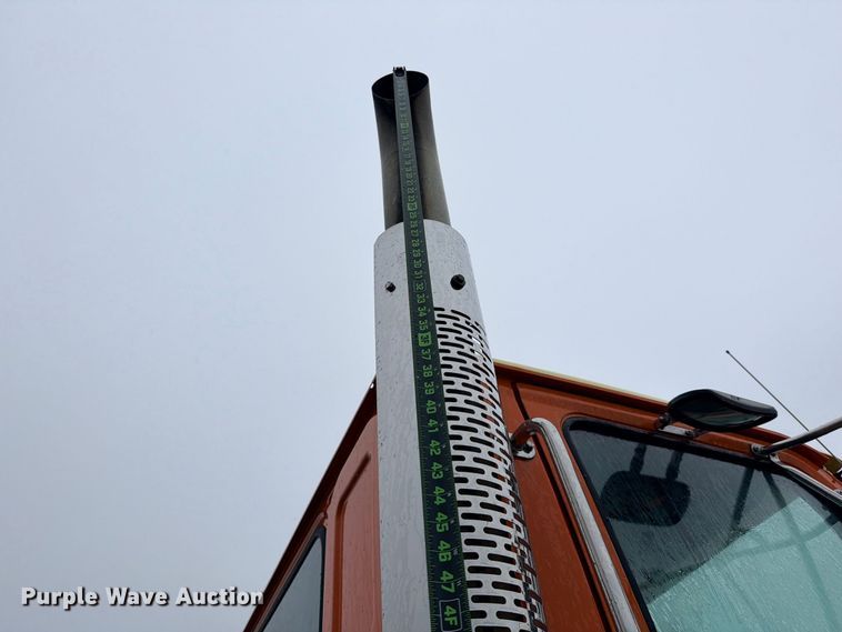 image for item ED5415 2015 Western Star 4700SB truck cab and chassis