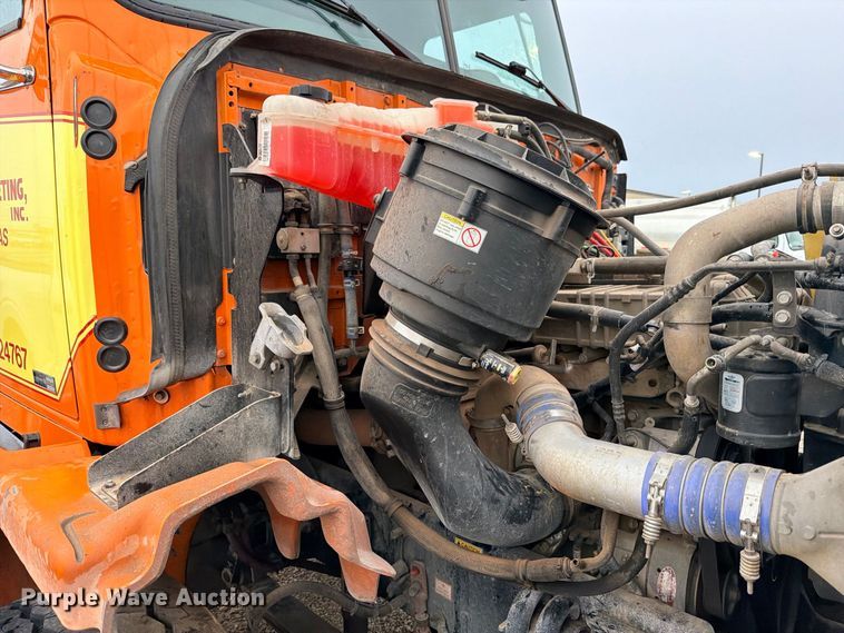 image for item ED5415 2015 Western Star 4700SB truck cab and chassis