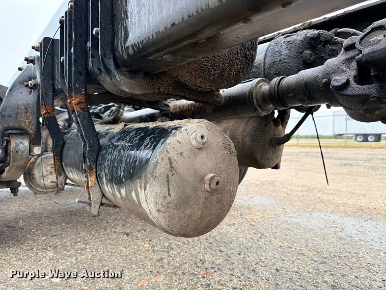 image for item ED5415 2015 Western Star 4700SB truck cab and chassis
