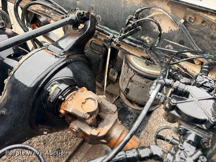 image for item ED5415 2015 Western Star 4700SB truck cab and chassis