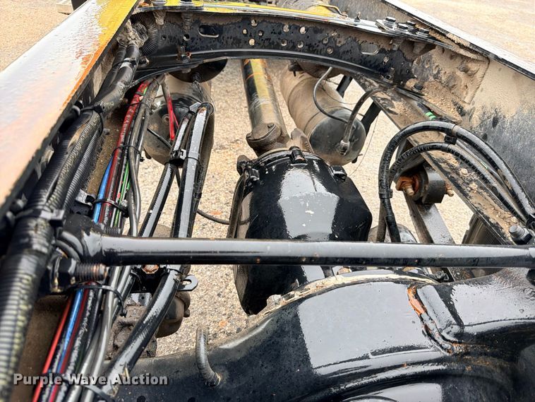 image for item ED5415 2015 Western Star 4700SB truck cab and chassis