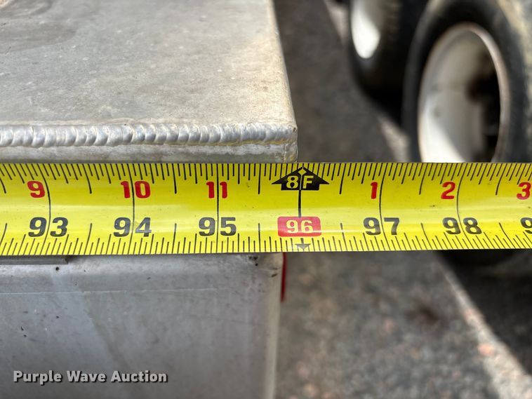 image for item EF1299 1986 Heil fuel trailer