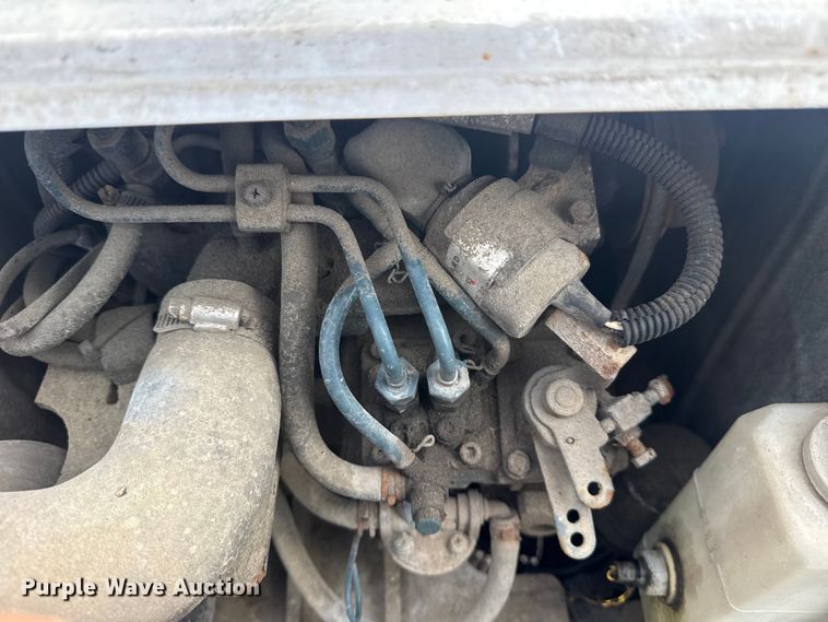 image for item EG8994 2019 Freightliner 122SD semi truck