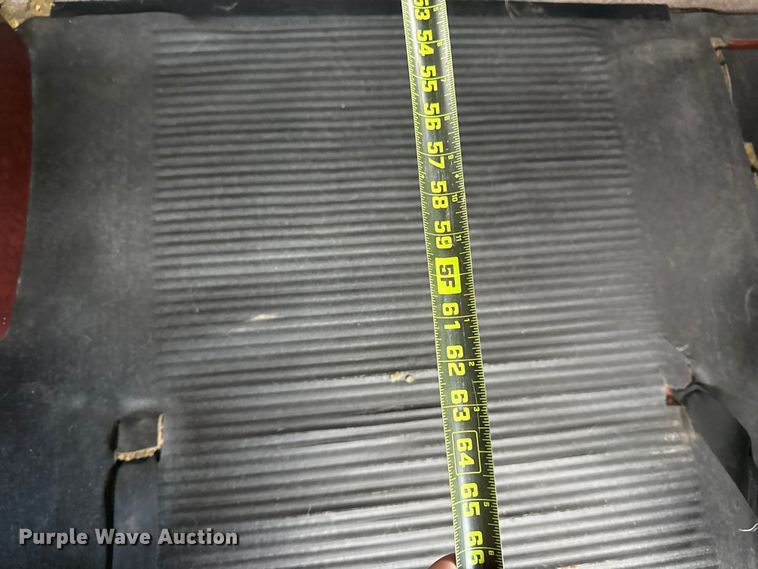 image for item EG8994 2019 Freightliner 122SD semi truck