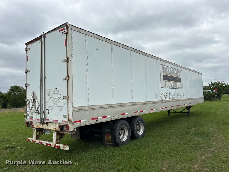 image for item EG9021 2010 Wabash dry van trailer