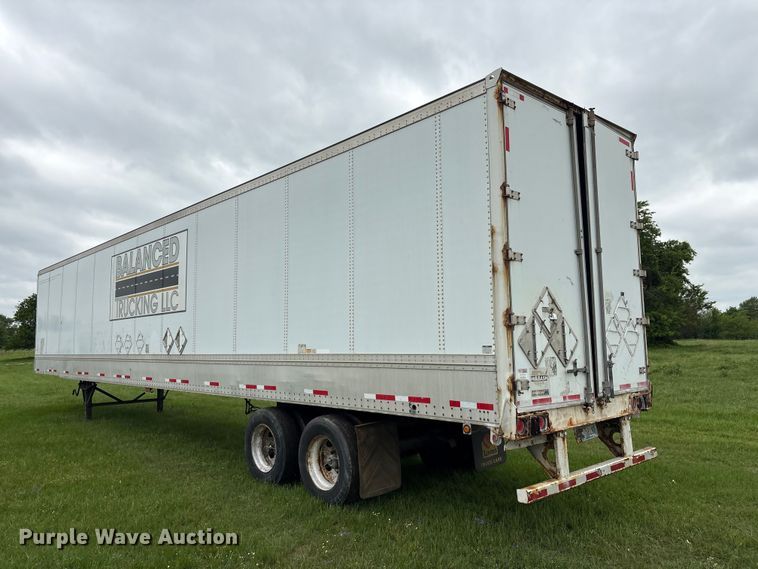 image for item EG9021 2010 Wabash dry van trailer