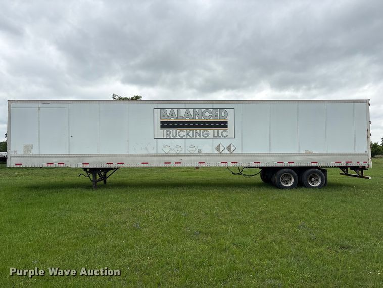 image for item EG9021 2010 Wabash dry van trailer