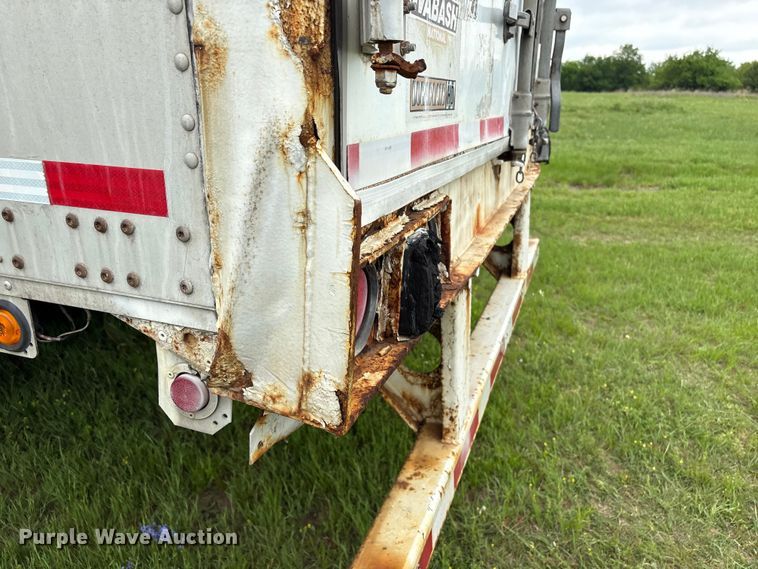 image for item EG9021 2010 Wabash dry van trailer