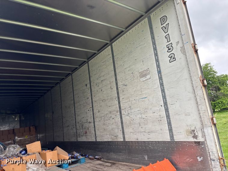 image for item EG9021 2010 Wabash dry van trailer