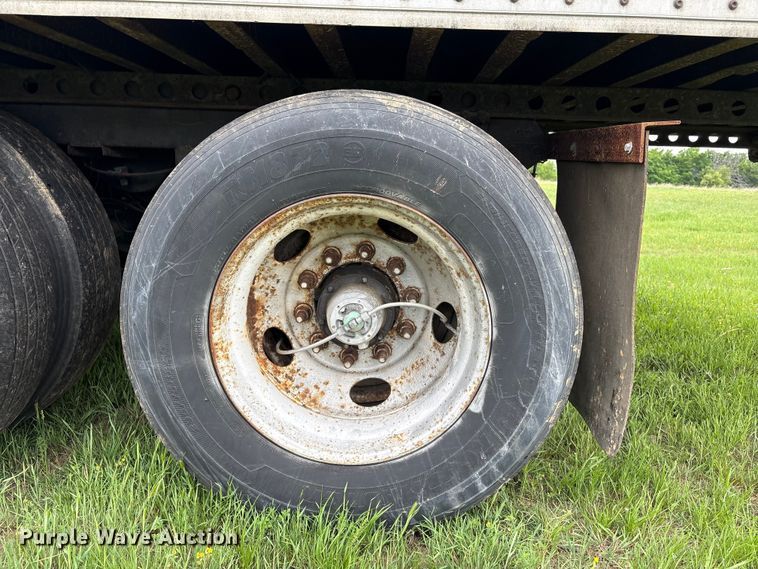 image for item EG9021 2010 Wabash dry van trailer