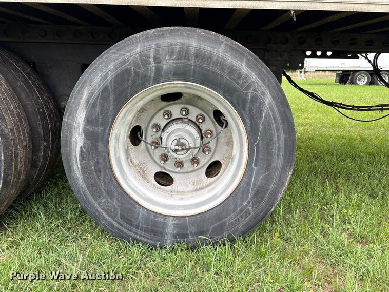 image for item EG9021 2010 Wabash dry van trailer