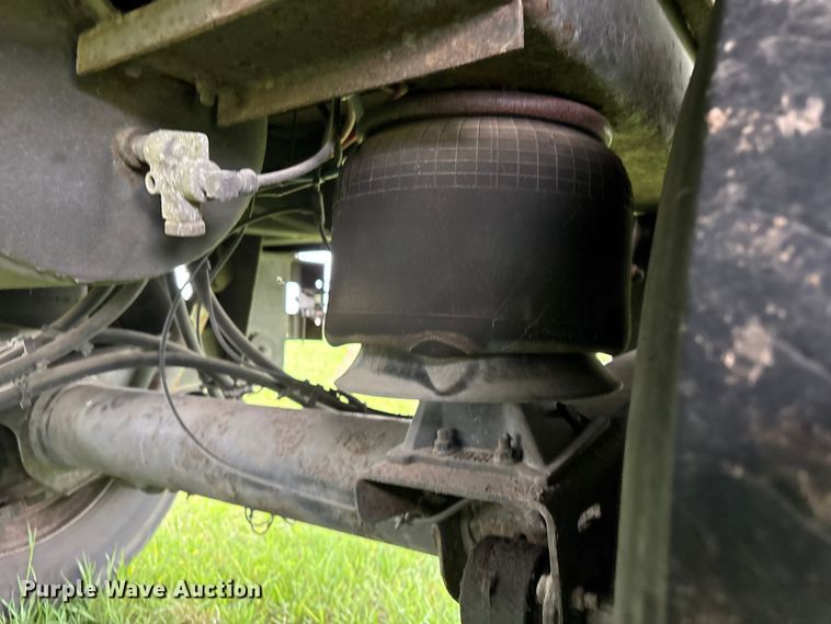 image for item EG9021 2010 Wabash dry van trailer