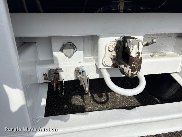 image for item EG9061 1998 Wabash dry van trailer