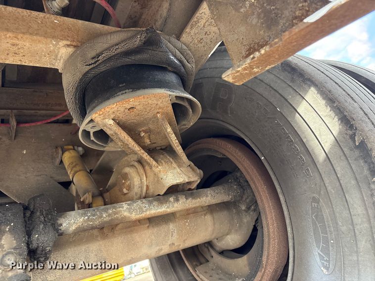 image for item EG9061 1998 Wabash dry van trailer