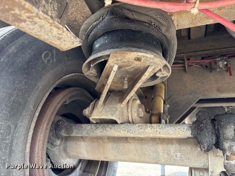 image for item EG9061 1998 Wabash dry van trailer