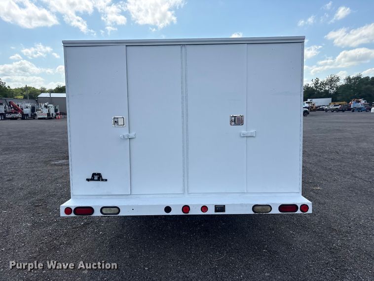 image for item EG9182 2015 Ford F650 Super Duty Ext. Cab flatbed truck