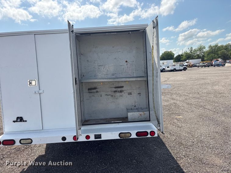 image for item EG9182 2015 Ford F650 Super Duty Ext. Cab flatbed truck