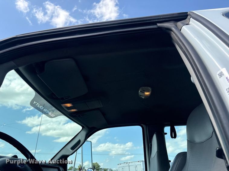image for item EG9182 2015 Ford F650 Super Duty Ext. Cab flatbed truck