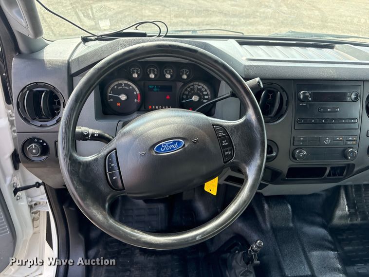 image for item EG9182 2015 Ford F650 Super Duty Ext. Cab flatbed truck