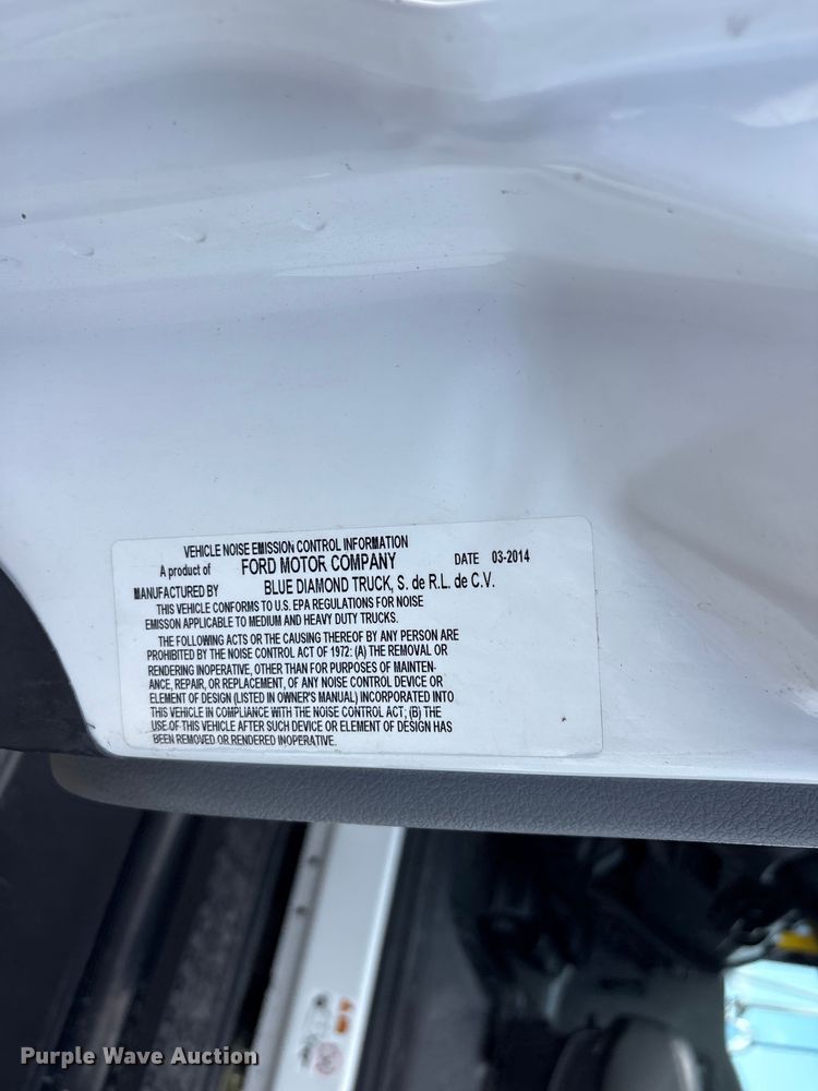image for item EG9182 2015 Ford F650 Super Duty Ext. Cab flatbed truck