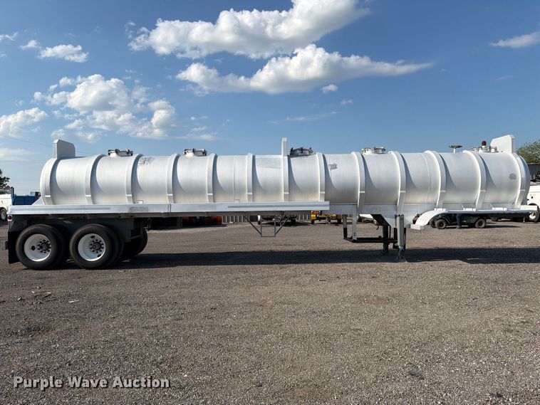 image for item EG9271 2012 Dragon Products 150BBL VACUUM TANK vacuum trailer