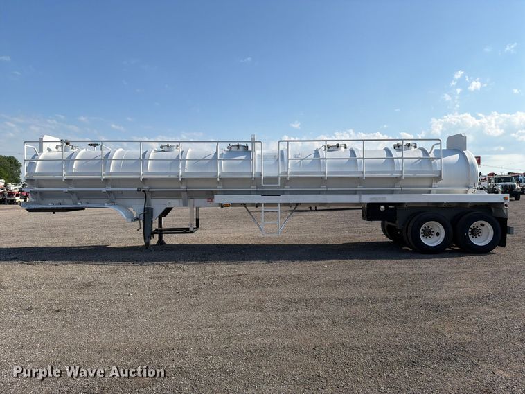image for item EG9271 2012 Dragon Products 150BBL VACUUM TANK vacuum trailer