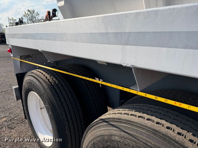 image for item EG9271 2012 Dragon Products 150BBL VACUUM TANK vacuum trailer