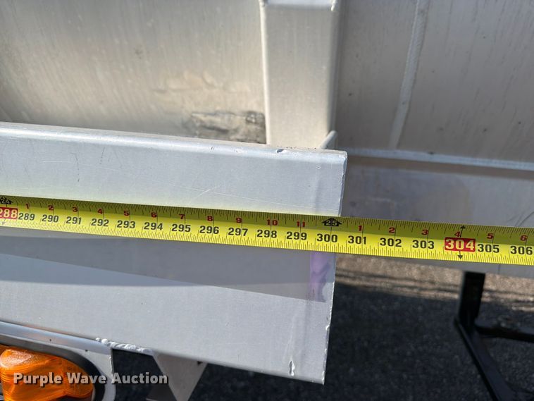 image for item EG9271 2012 Dragon Products 150BBL VACUUM TANK vacuum trailer